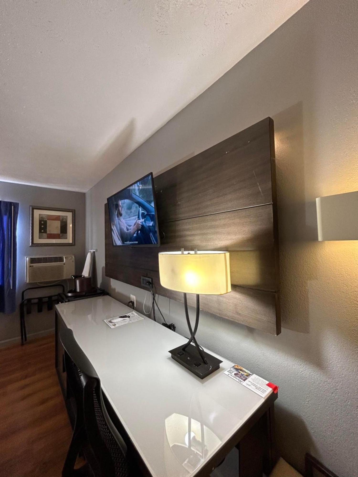 Rodeway Inn Emporia Dış mekan fotoğraf